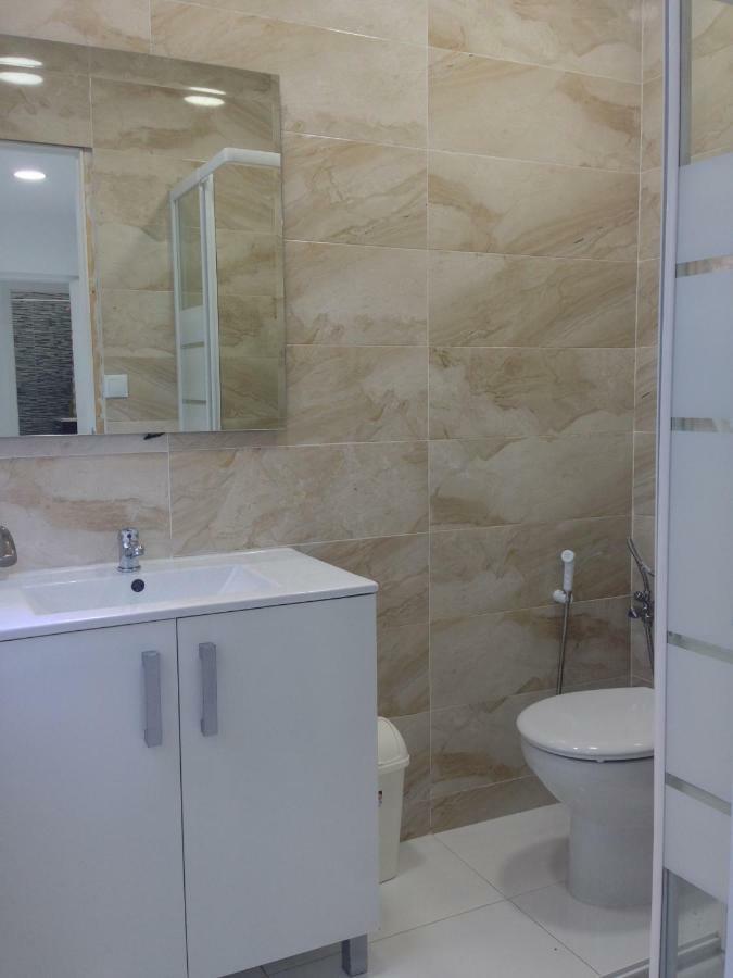 White Apartment Alicante Exterior photo