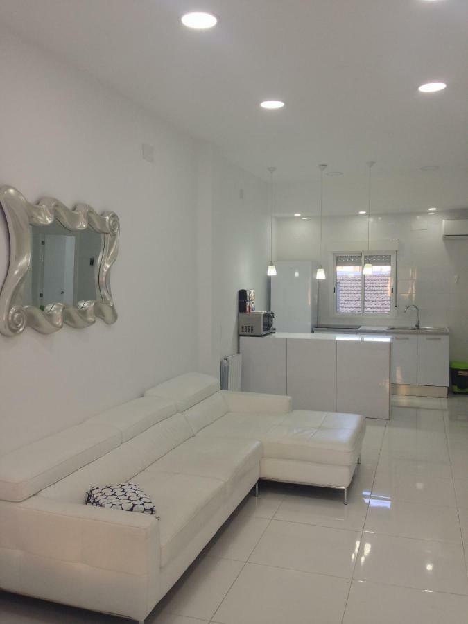 White Apartment Alicante Exterior photo